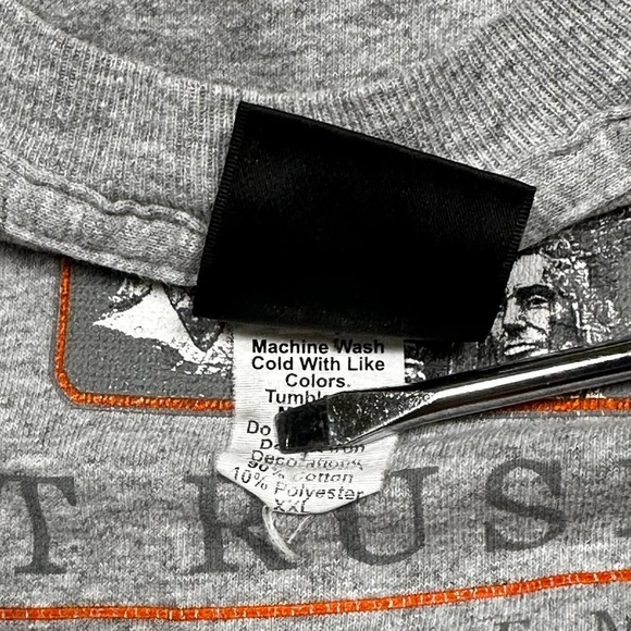 Vintage Made In USA  Mount Rushmore Grey T-shirt - Picture 4 of 8